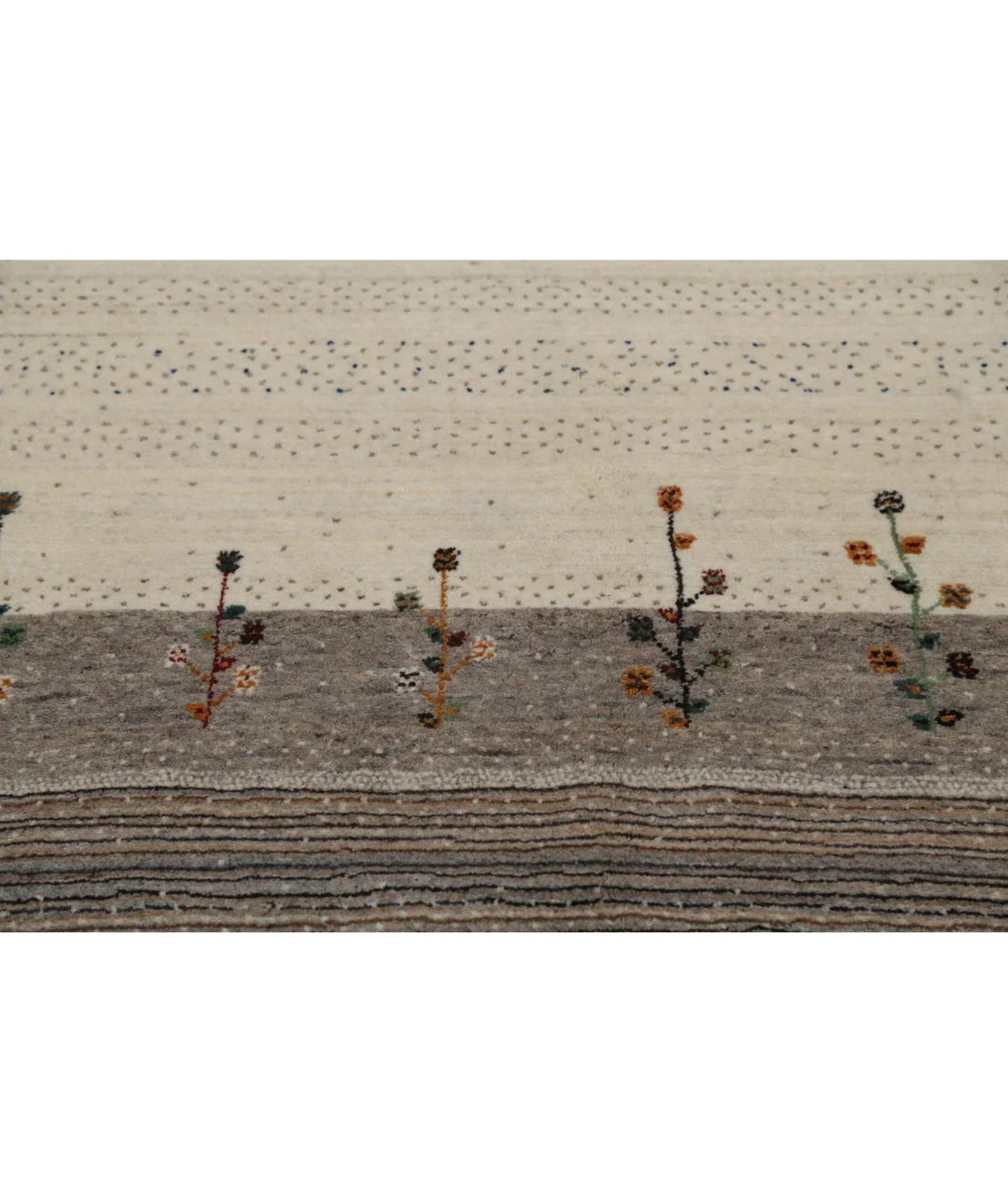 Ivory Indian Lori Rug 5' 3" x 7' 5" Hand-Knotted | No. AT90043