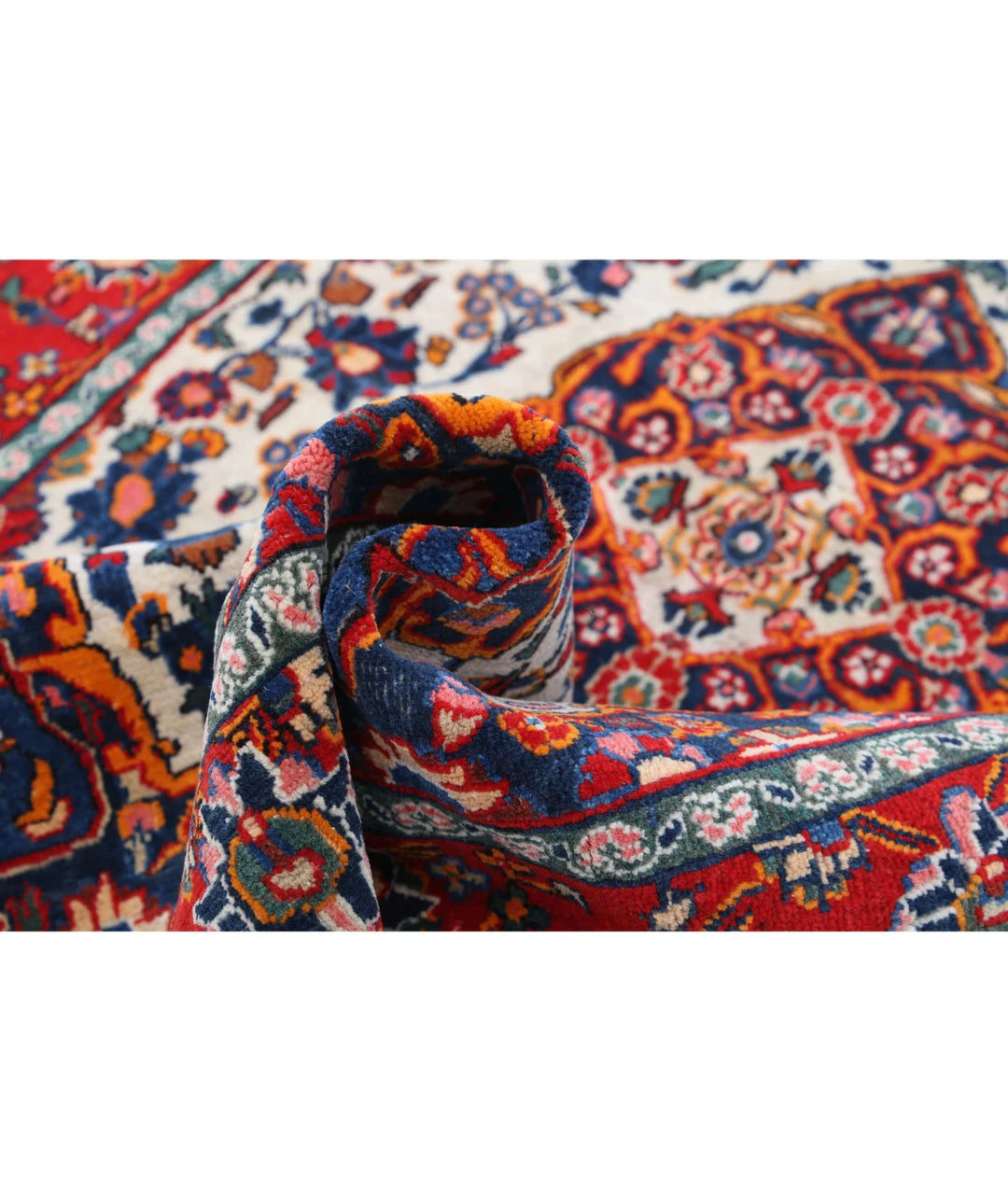 Persian Navahand Rug 4' 2" x 6' 8" Hand-Knotted | No. AT90225