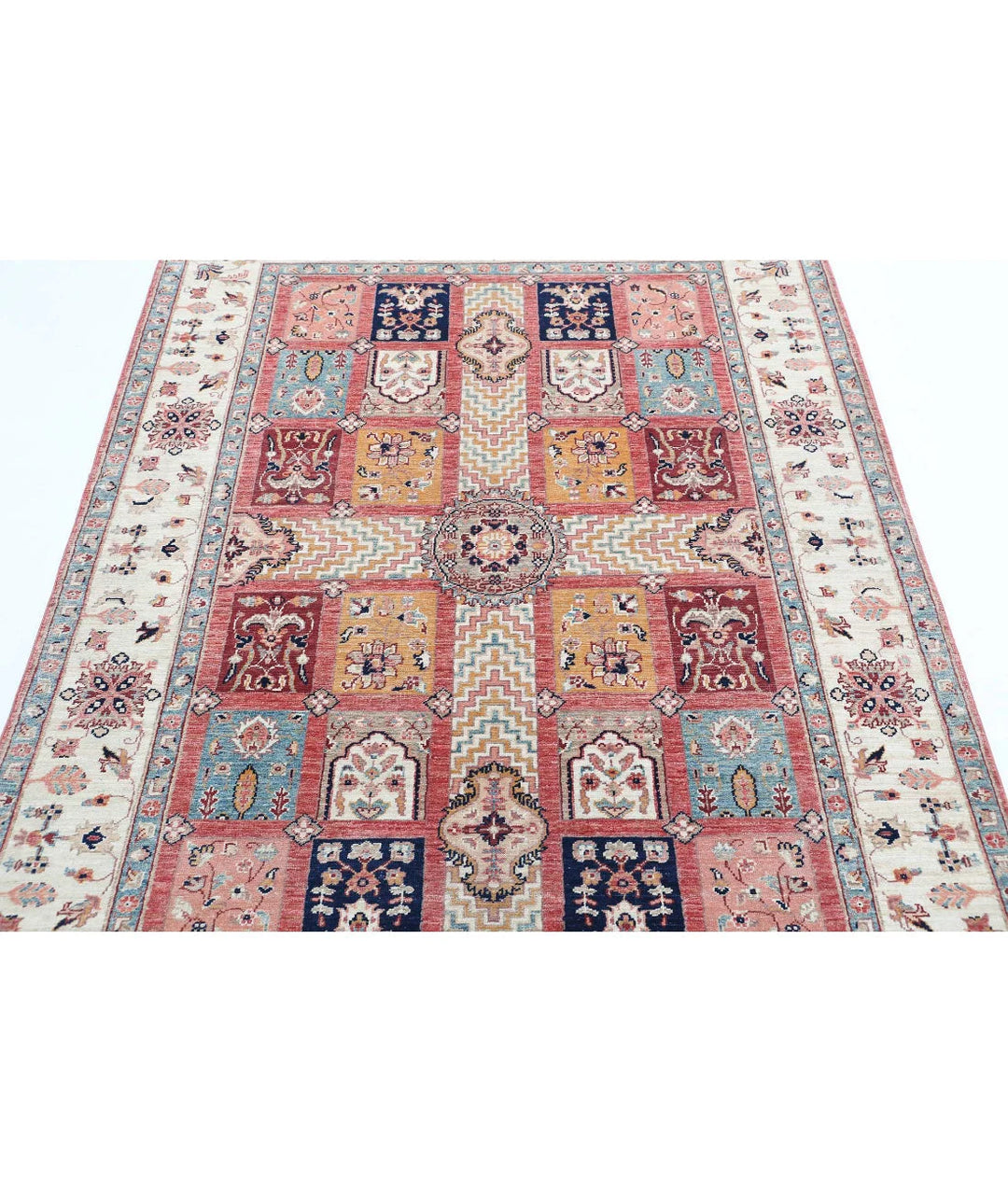 Afghan Bakhtiari Rug 4' 9" x 6' 5" Hand-Knotted | No. AT90780