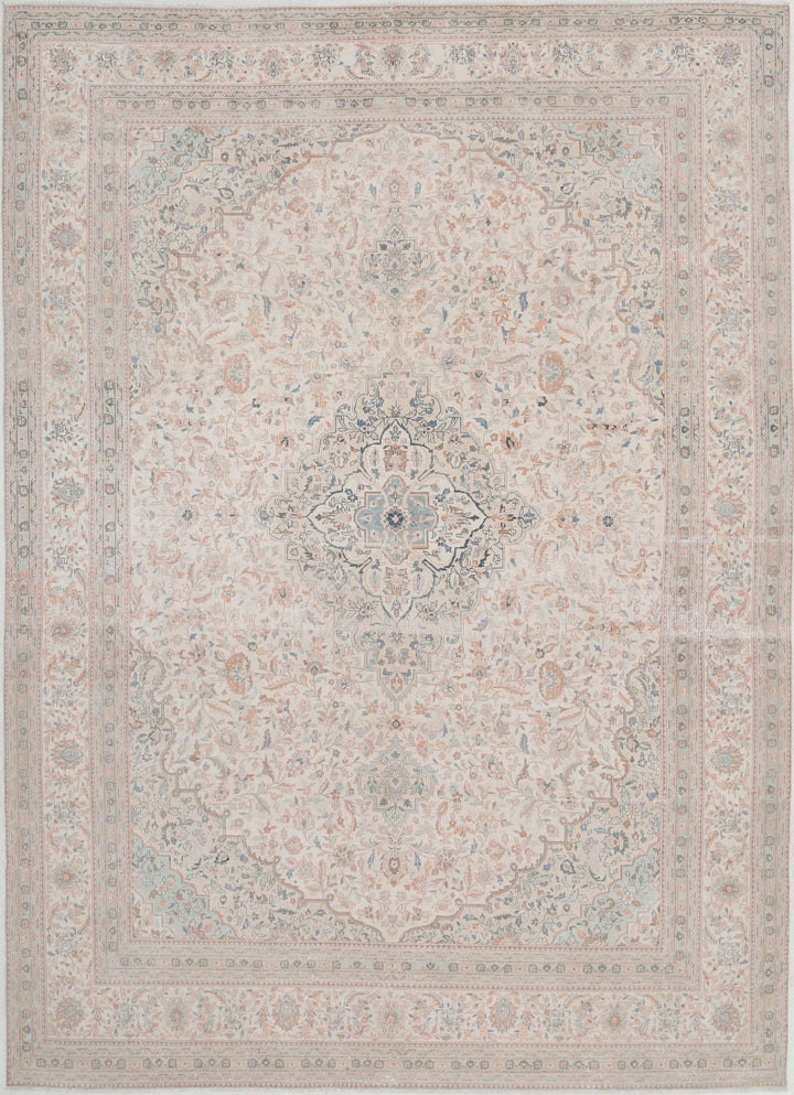 Ivory Persian Kashan Rug 9' 6" x 13' 2" Hand-Knotted | No. AT91481