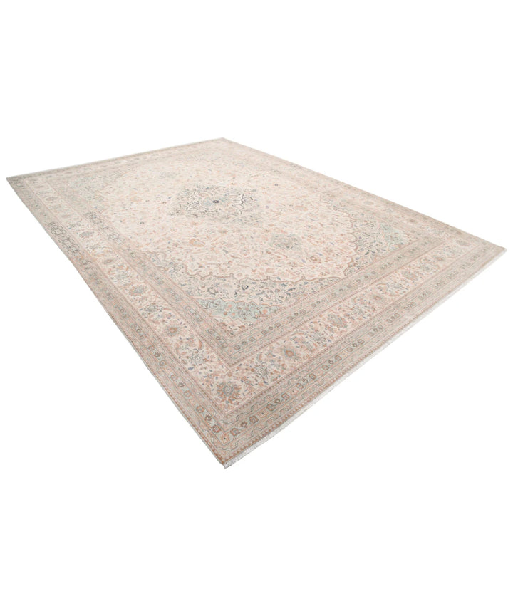 Ivory Persian Kashan Rug 9' 6" x 13' 2" Hand-Knotted | No. AT91481