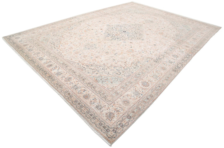 Ivory Persian Kashan Rug 9' 6" x 13' 2" Hand-Knotted | No. AT91481