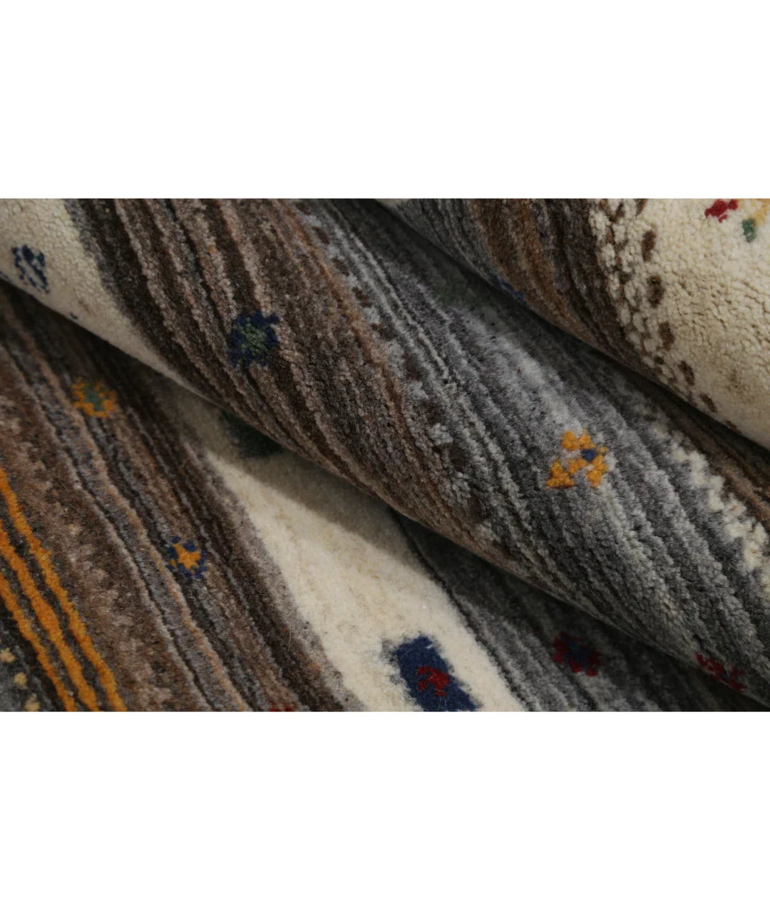 Ivory Indian Oriental Rug 4' 0" x 5' 11" Hand-Knotted | No. AT91504