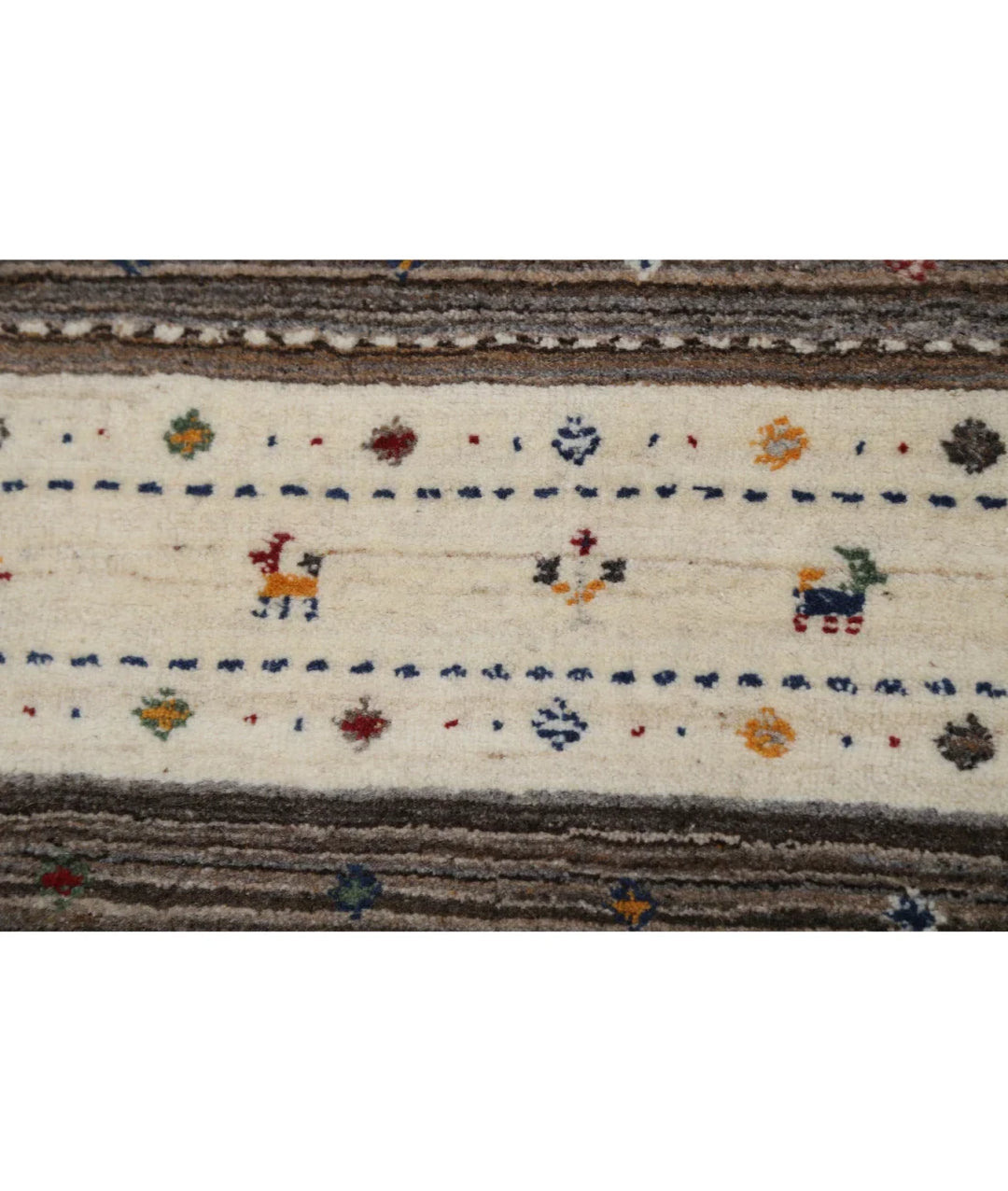 Ivory Indian Oriental Rug 4' 0" x 5' 11" Hand-Knotted | No. AT91504