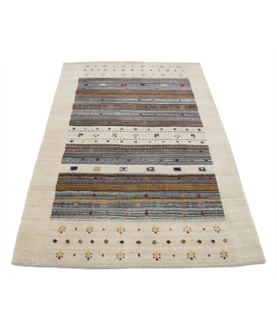 Ivory Indian Oriental Rug 4' 0" x 5' 11" Hand-Knotted | No. AT91504