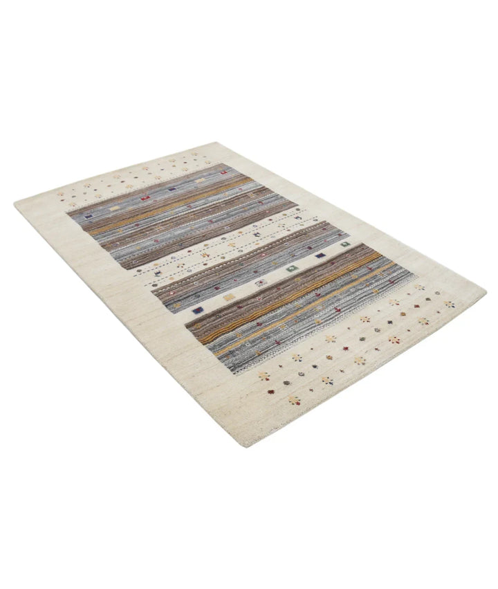 Ivory Indian Oriental Rug 4' 0" x 5' 11" Hand-Knotted | No. AT91504