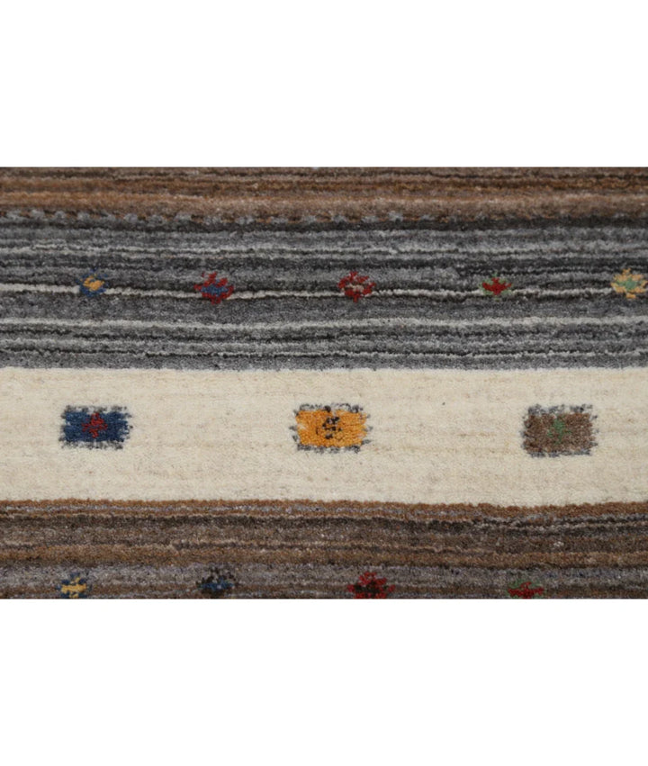 Ivory Indian Oriental Rug 5' 7" x 7' 11" Hand-Knotted | No. AT91521