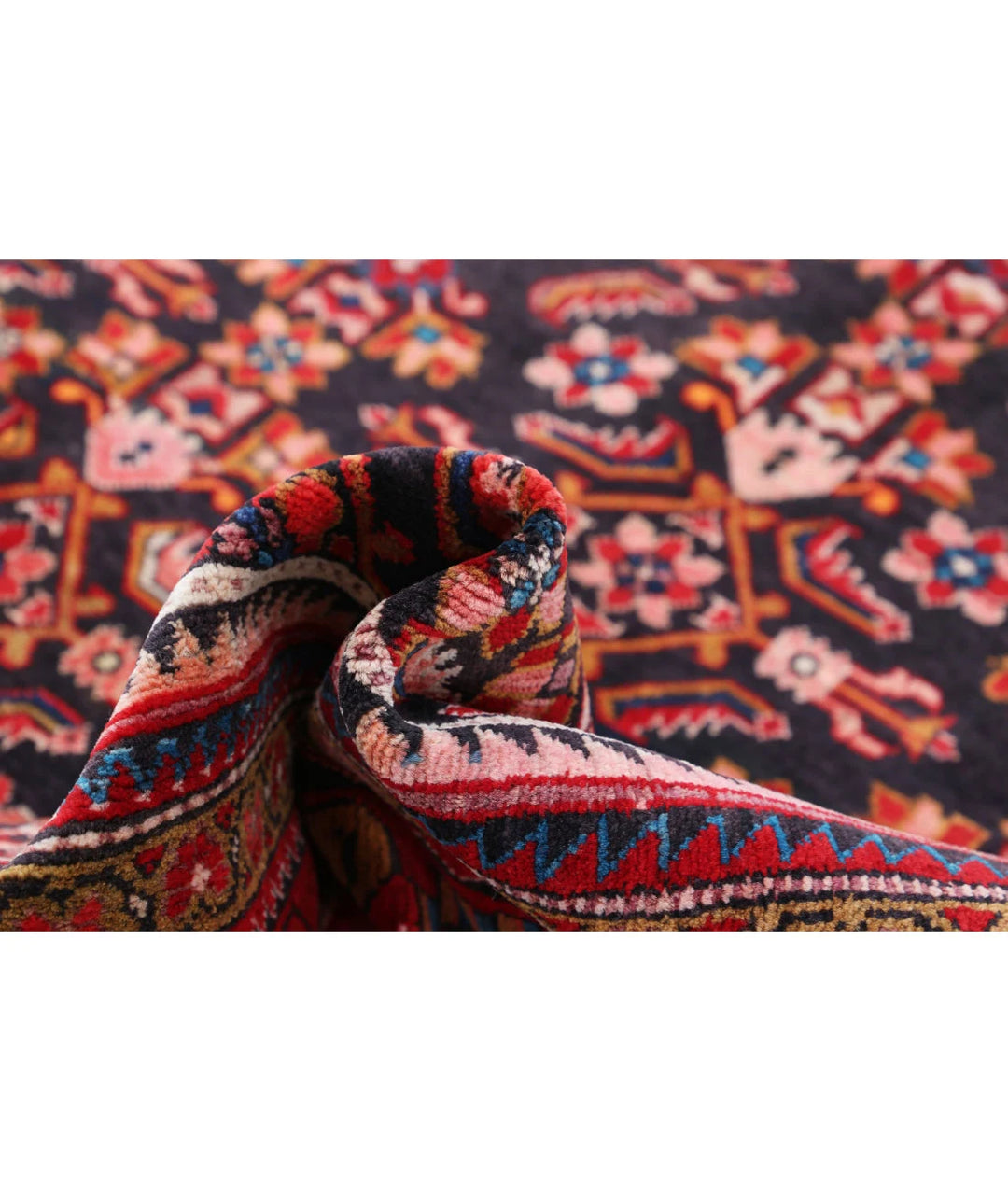 Persian Hamadan Rug 6' 11" x 9' 11" Hand-Knotted | No. AT91693
