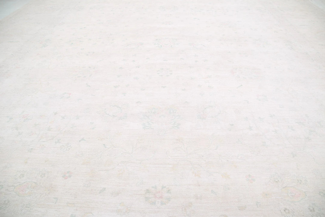 Ivory Afghan Serenity Rug 19' 4" x 25' 6" Hand-Knotted | No. AT92281
