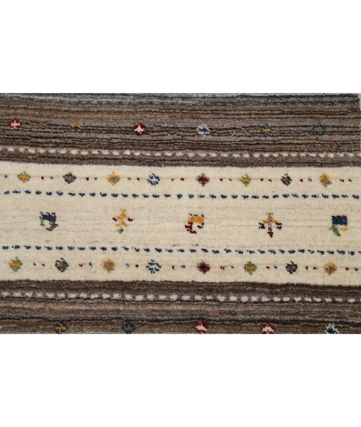 Ivory Indian Lori Rug 5' 7" x 7' 10" Hand-Knotted | No. AT92592