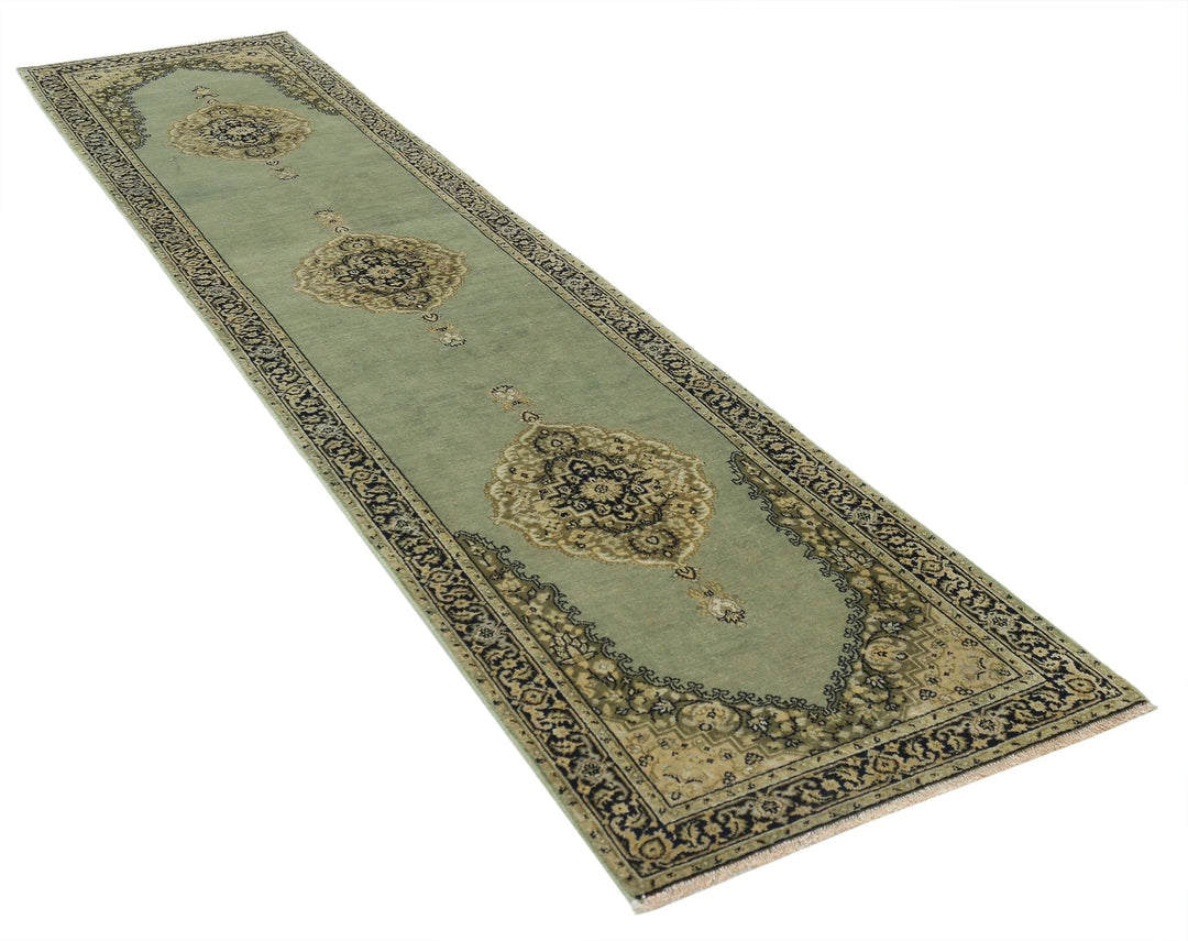 Indian Ziegler Rug 2' 7" x 11' 9" Hand-Knotted | No. AT94127
