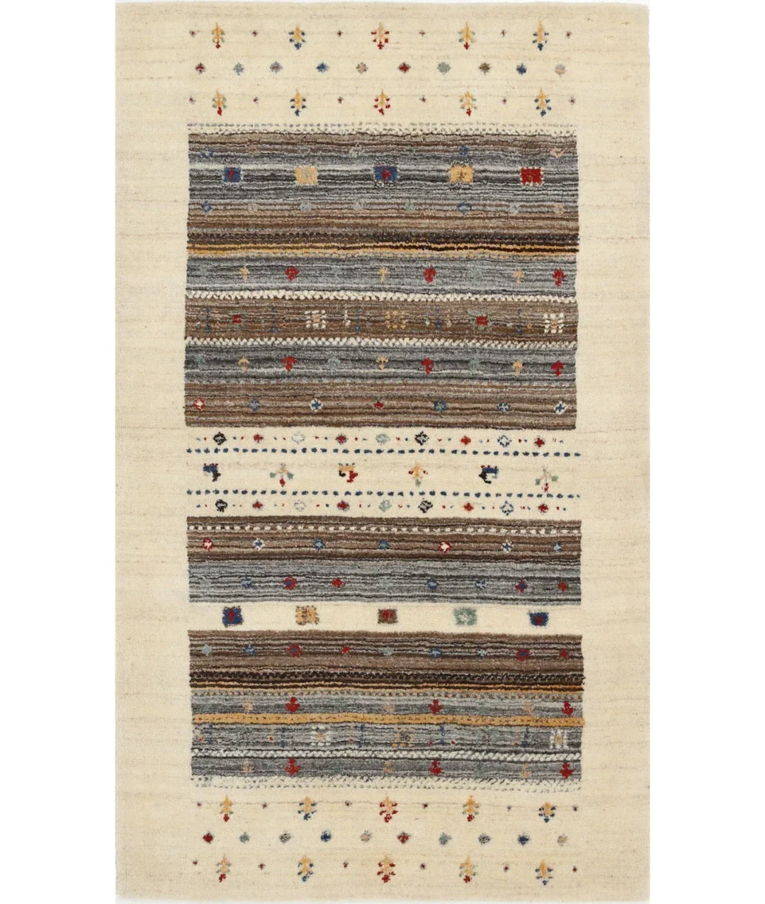 Ivory Indian Oriental Rug 3' 1" x 5' 2" Hand-Knotted | No. AT945156