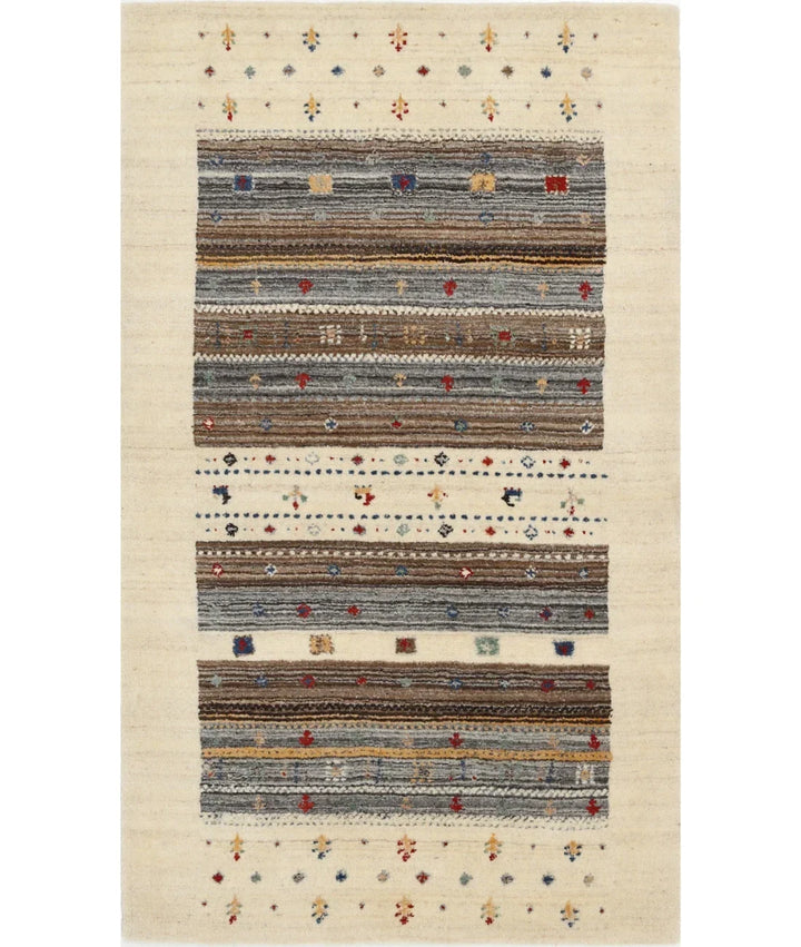 Ivory Indian Oriental Rug 3' 1" x 5' 2" Hand-Knotted | No. AT945156