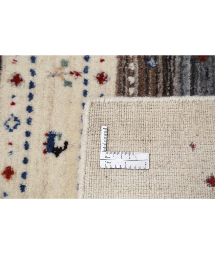 Ivory Indian Oriental Rug 3' 1" x 5' 2" Hand-Knotted | No. AT945156