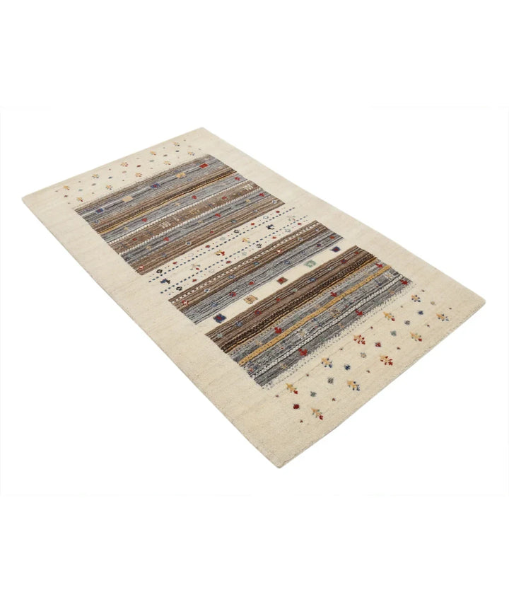 Ivory Indian Oriental Rug 3' 1" x 5' 2" Hand-Knotted | No. AT945156