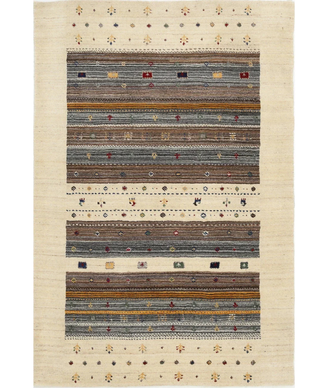 Ivory Indian Oriental Rug 4' 0" x 5' 11" Hand-Knotted | No. AT94600