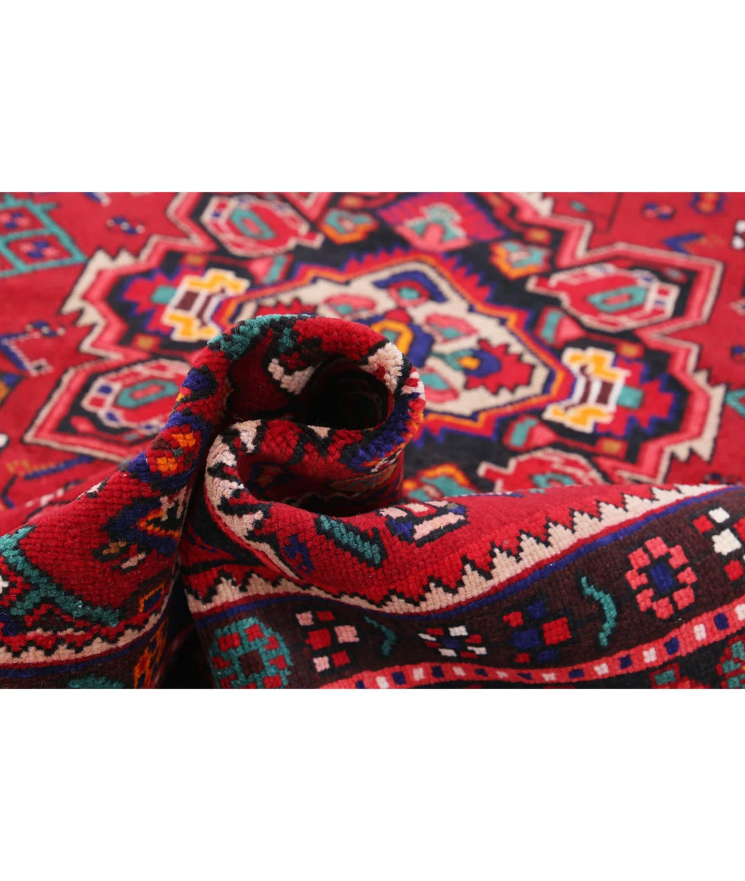 Persian Hamadan Rug 5' 4" x 7' 11" Hand-Knotted | No. AT95024