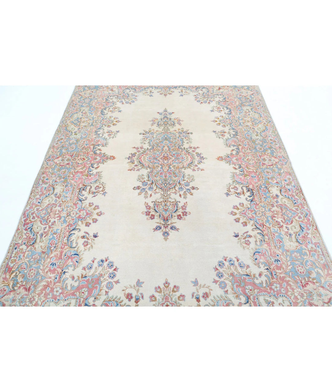 Persian Kerman Rug 5' 10" x 8' 11" Hand-Knotted | No. AT96443