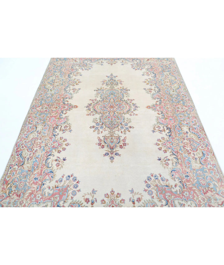 Persian Kerman Rug 5' 10" x 8' 11" Hand-Knotted | No. AT96443