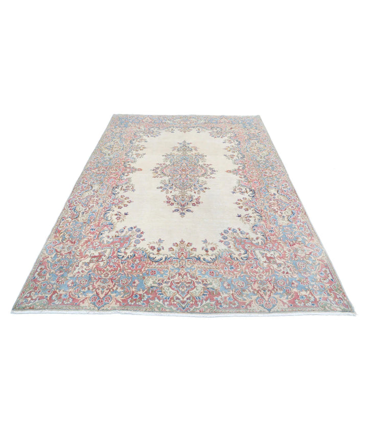 Persian Kerman Rug 5' 10" x 8' 11" Hand-Knotted | No. AT96443