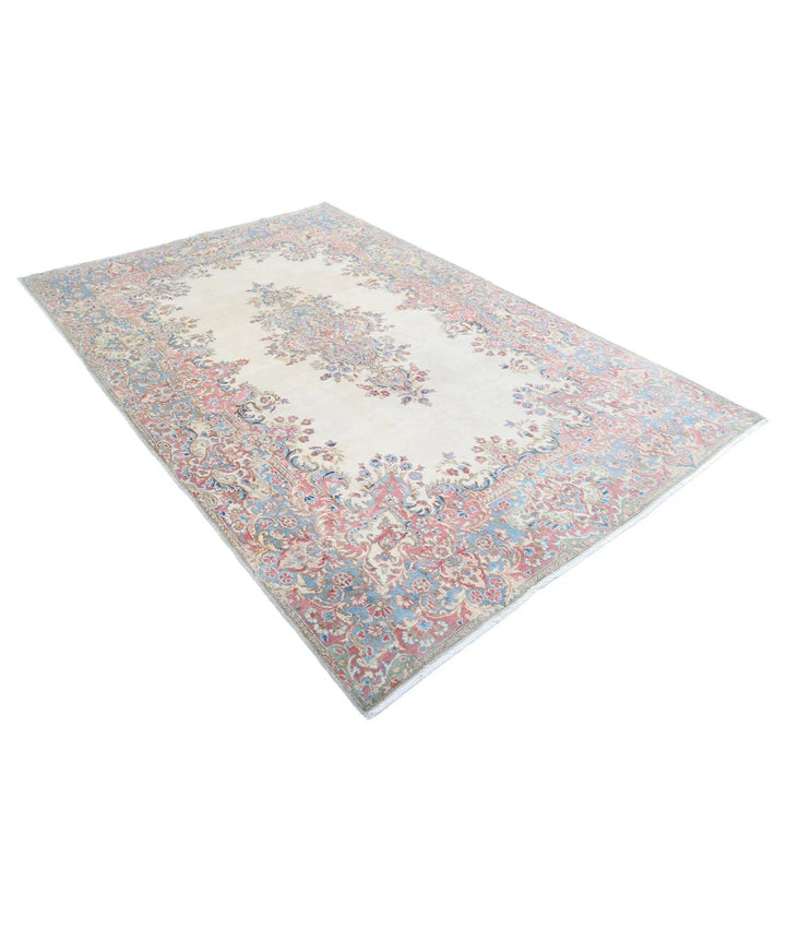 Persian Kerman Rug 5' 10" x 8' 11" Hand-Knotted | No. AT96443