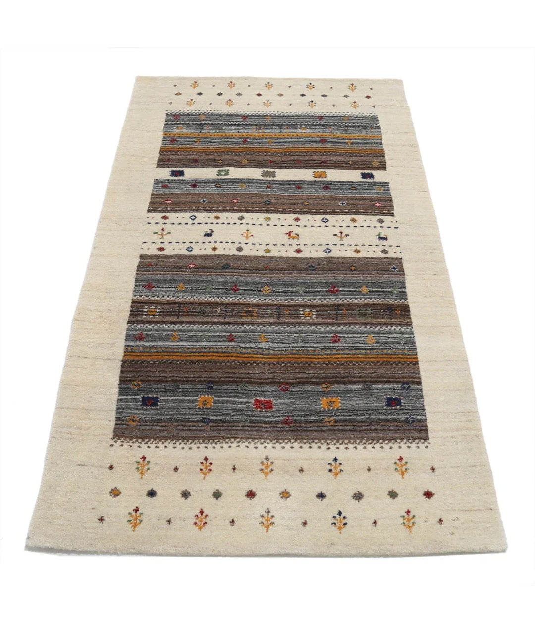 Ivory Indian Oriental Rug 3' 0" x 5' 3" Hand-Knotted | No. AT96562