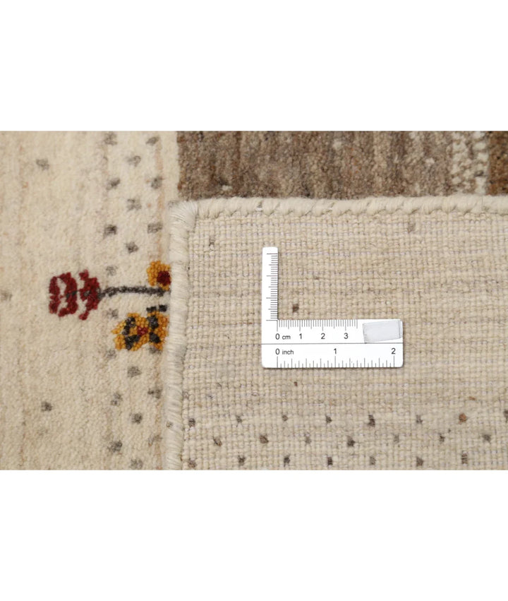 Ivory Indian Oriental Rug 4' 8" x 6' 7" Hand-Knotted | No. AT97186
