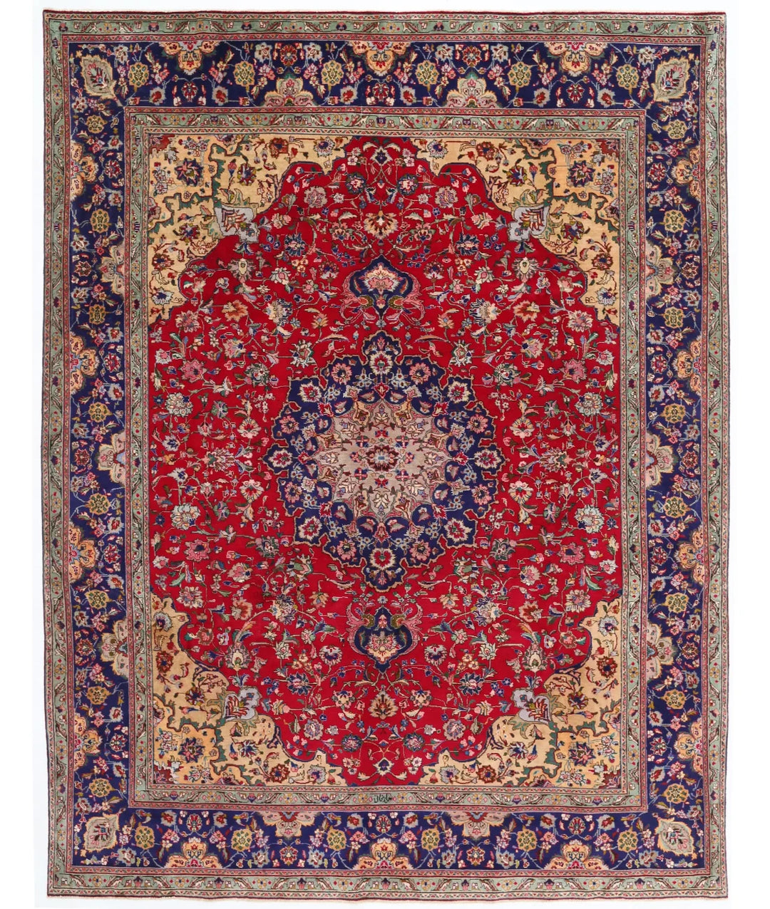 Red Rug Hand-Knotted | No. AT97924