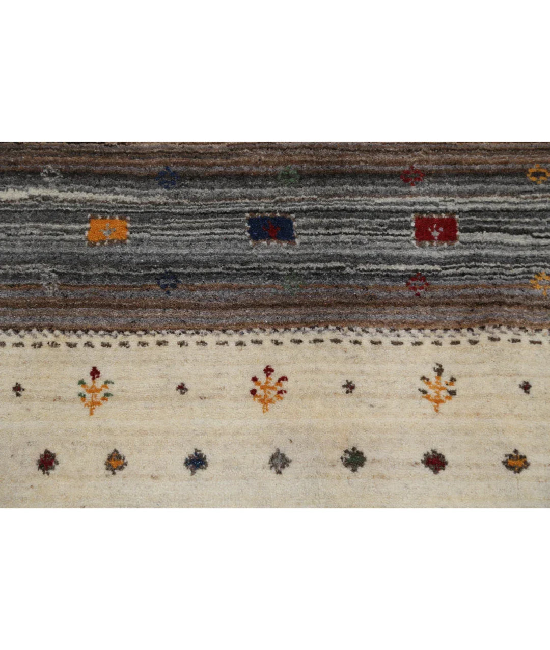 Ivory Indian Oriental Rug 4' 1" x 5' 11" Hand-Knotted | No. AT982072