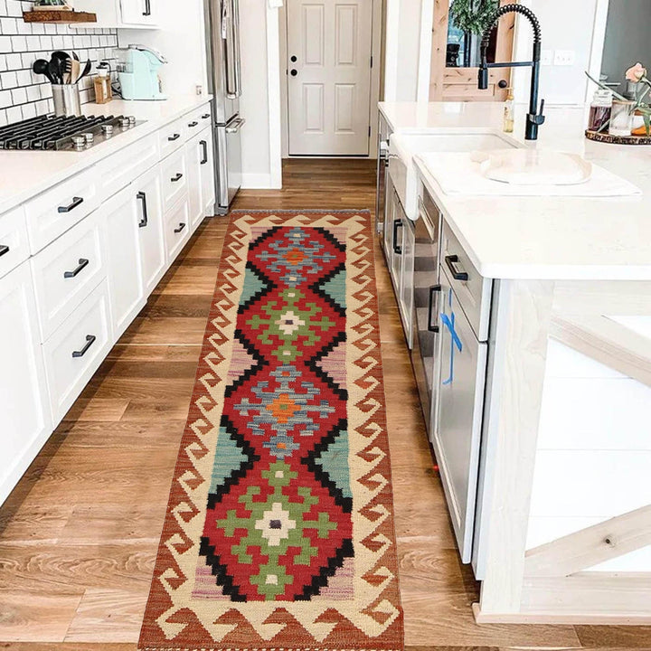 Short Kilim Runner 1' 7" x 4' 9" - No. AL95290