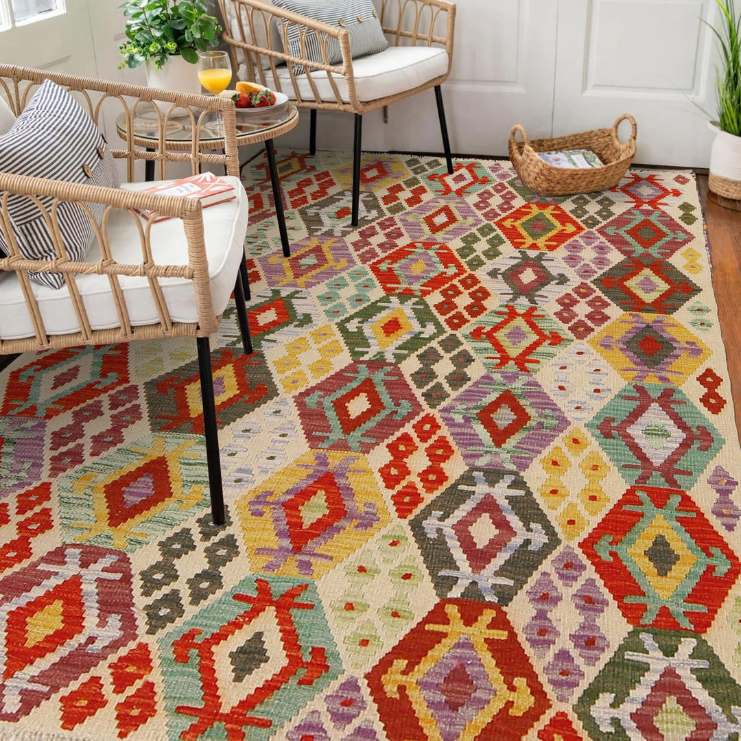 Handmade Vegetable Kilim 4' 2" x 5' 6" - No. AL20743