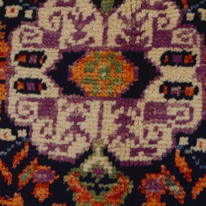 Rich Red Color Shiraz Carpet 3' 11" x 6' 1" - No. AL27864