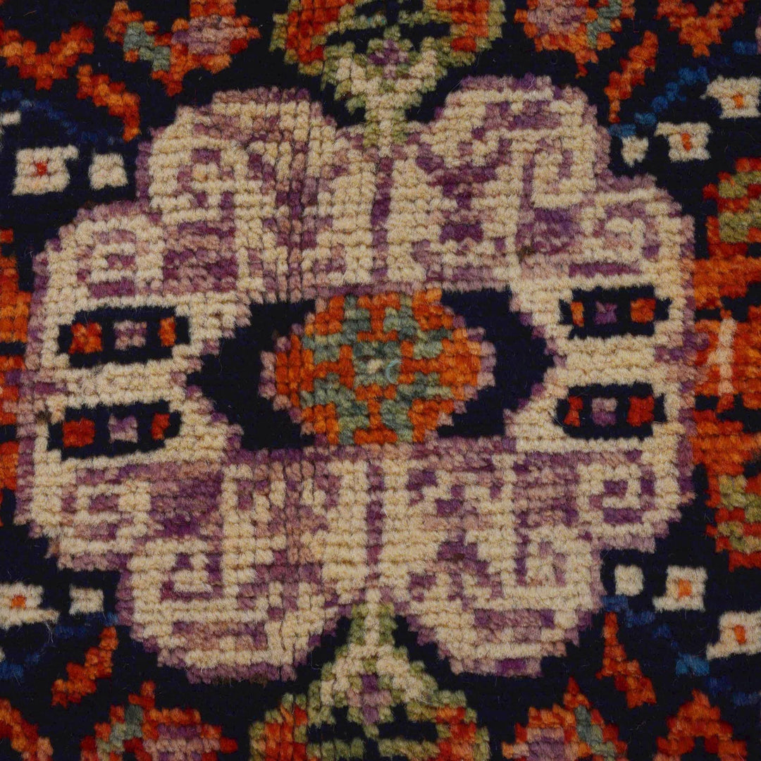 Rich Red Color Shiraz Carpet 3' 11" x 5' 10" - No. AL21987