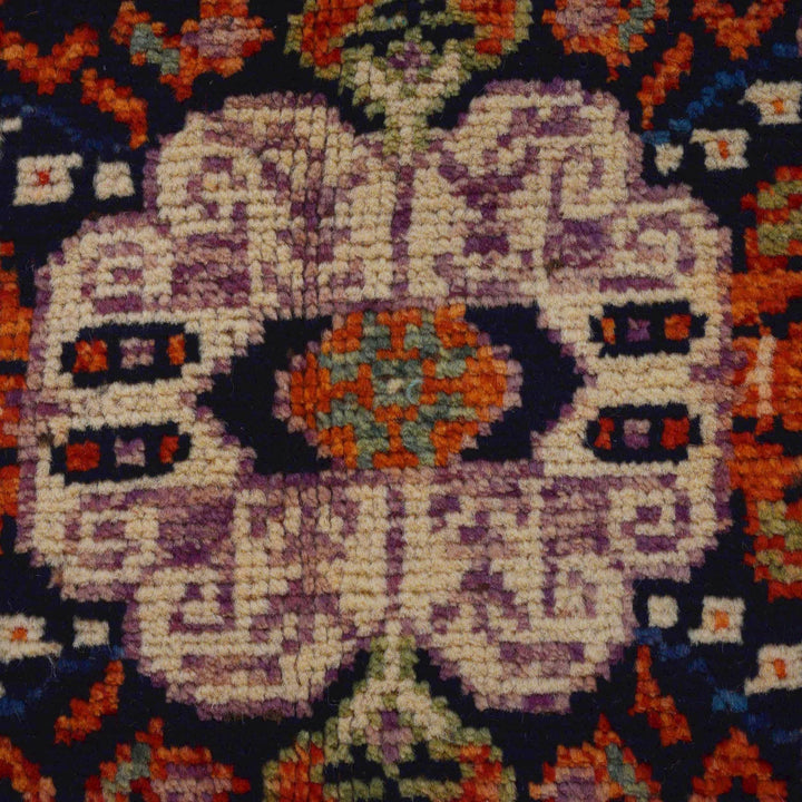 Rich Red Color Shiraz Carpet 3' 11" x 5' 10" - No. AL21987