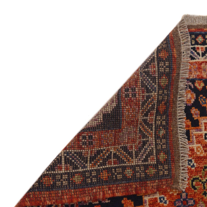 Rich Red Color Shiraz Carpet 3' 11" x 5' 10" - No. AL21987