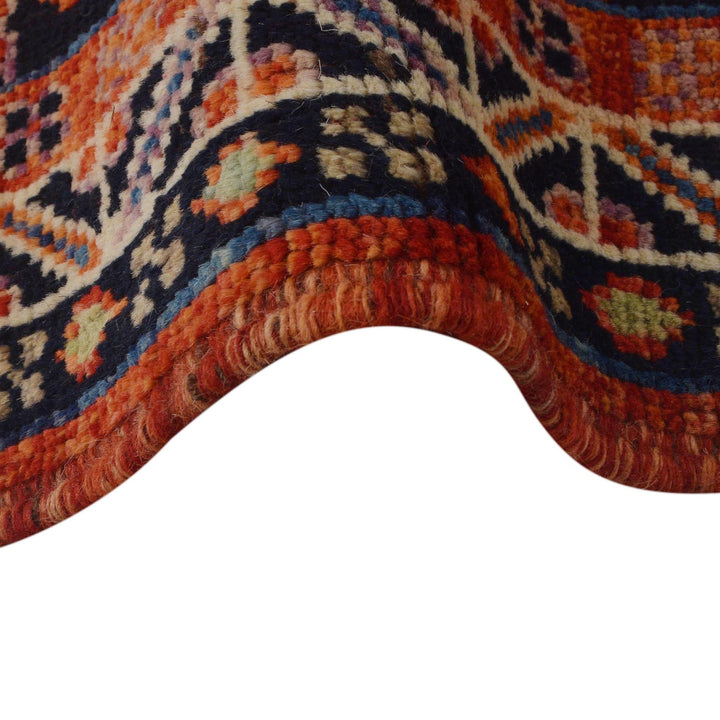 Rich Red Color Shiraz Carpet 3' 11" x 5' 10" - No. AL21987