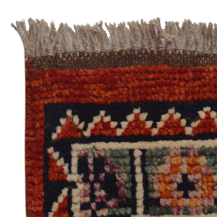 Rich Red Color Shiraz Carpet 3' 11" x 5' 10" - No. AL71311