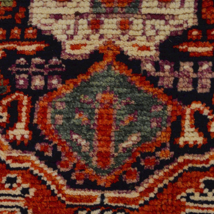 Rich Red Color Shiraz Carpet 3' 11" x 5' 10" - No. AL71311