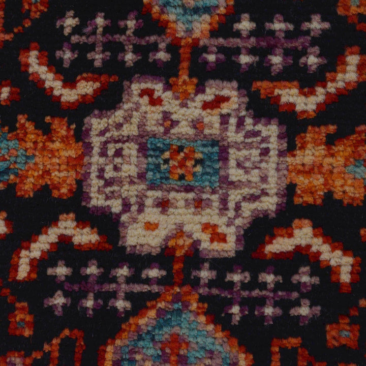 Rich Red Color Shiraz Carpet 3' 3" x 4' 9" - No. AL82197