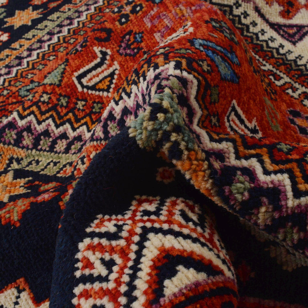 Persian Shirazi Design Carpet 5' 9" x 7' 8" - No. AL35747