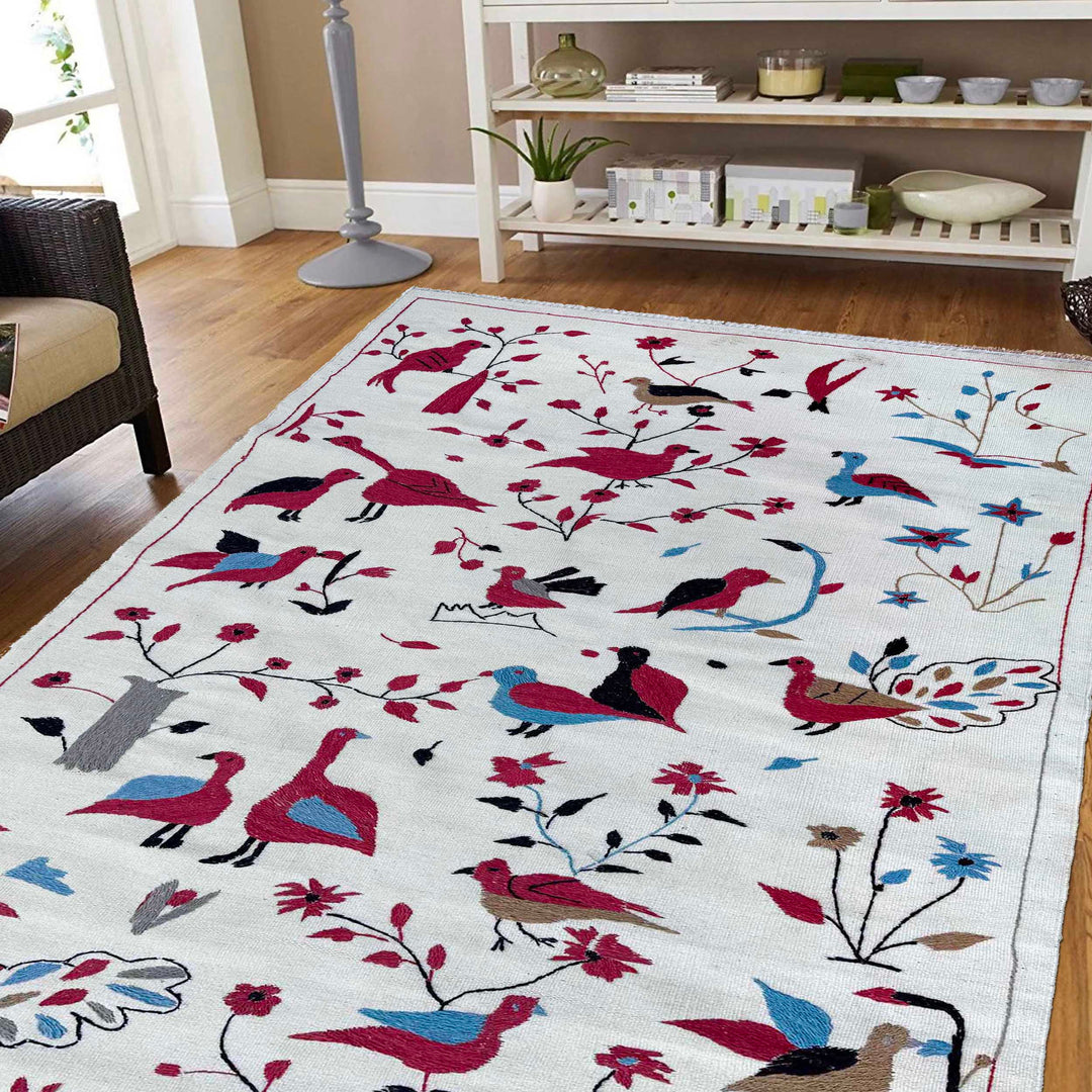 Beige Pakistani Embroidery Kilim Rug 3' 10" x 6' 4" Flat-Weave reverse