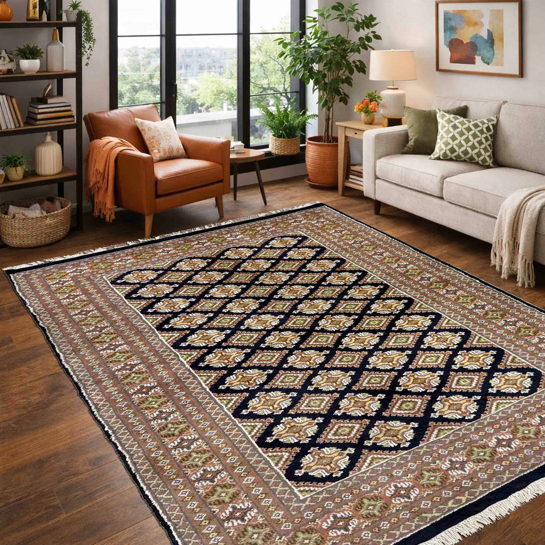 Pakistani Jaldar Rug 4' 2" x 5' 11" Hand-Knotted reverse