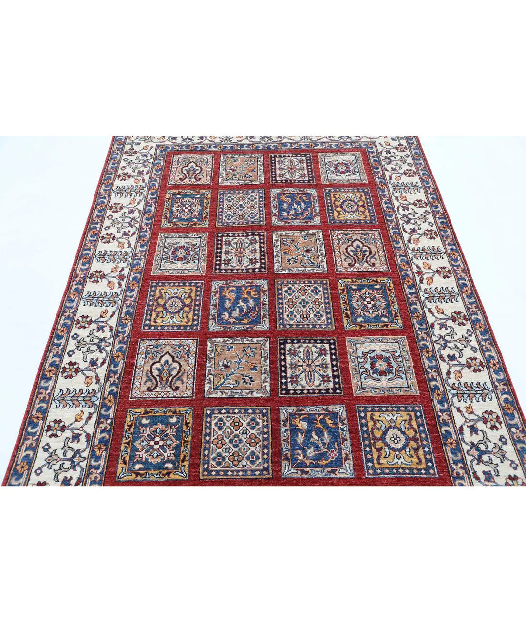 Afghan Bakhtiari Rug 4' 9" x 6' 8" Hand-Knotted | No. AT19625