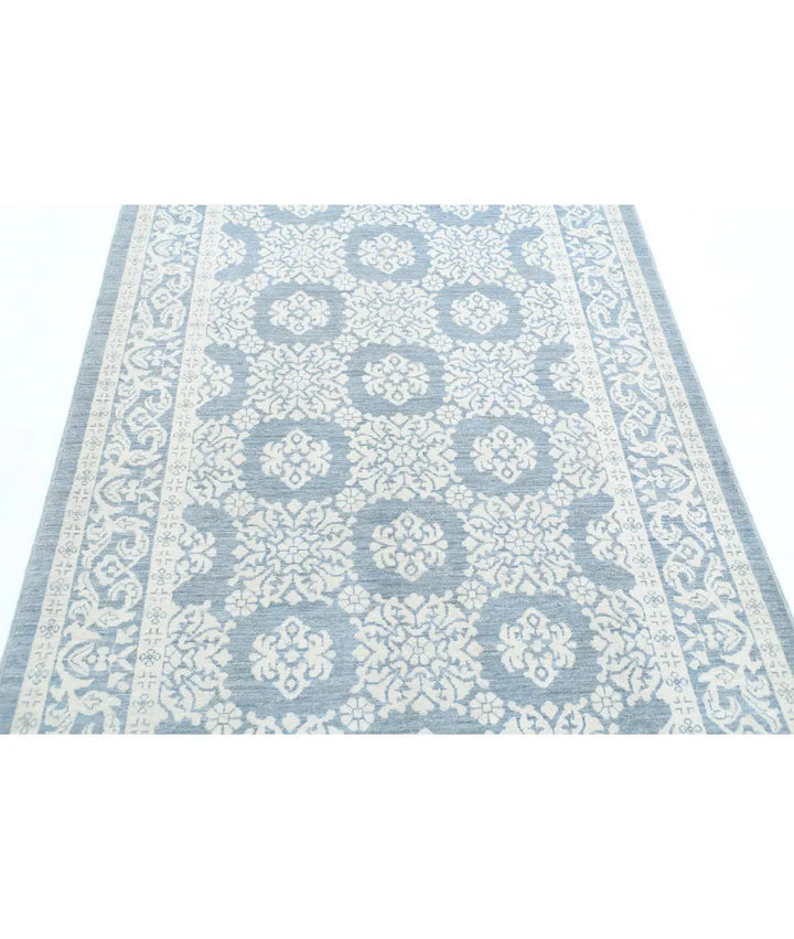 Hand Knotted Fine Serenity Wool Rug 4' 4" x 6' 6" - No. AT658037