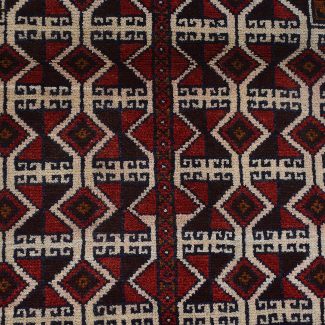 Muslim Prayer Rug 2' 7" x 4' 5" - No. AL58912