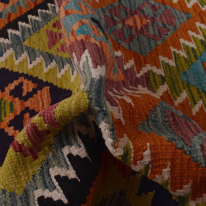 Handmade Vegetable Kilim 3' 3" x 5' 1" - No. AL65664