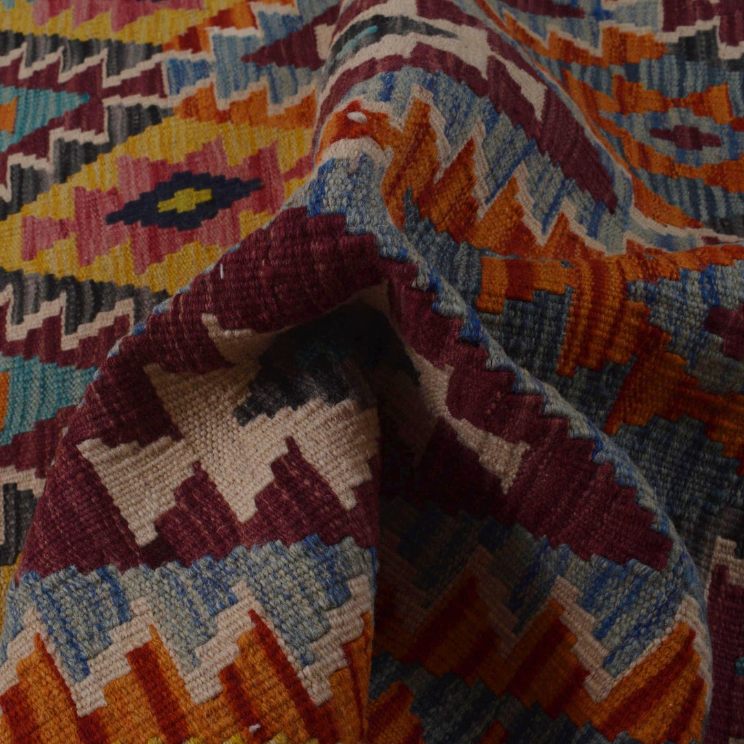 Handmade Vegetable Kilim 3' 6" x 4' 9" - No. AL99267