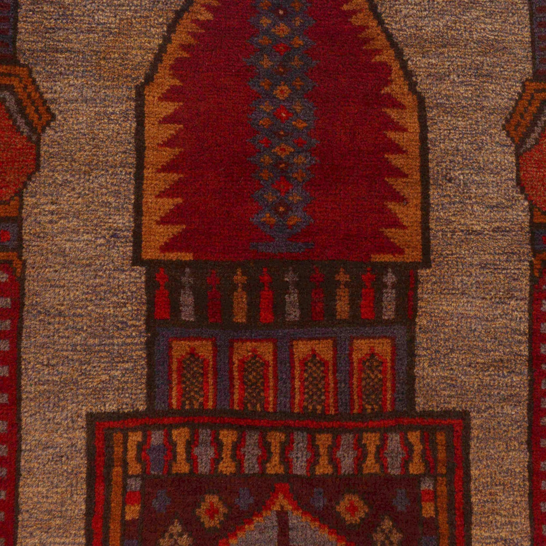 Fine Quality Prayer Rug 2' 10" x 4' 7" - No. AL89424