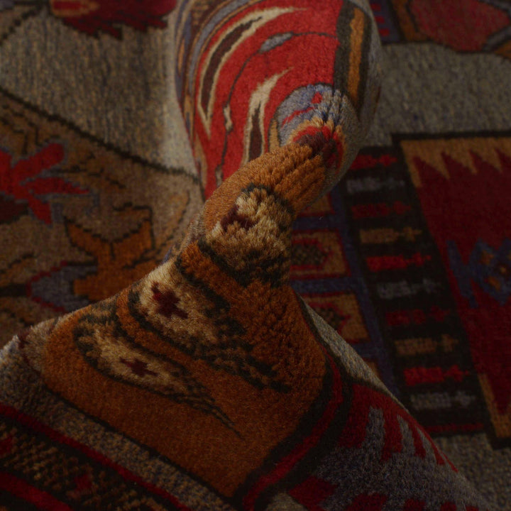 Fine Quality Prayer Rug 2' 10" x 4' 7" - No. AL89424