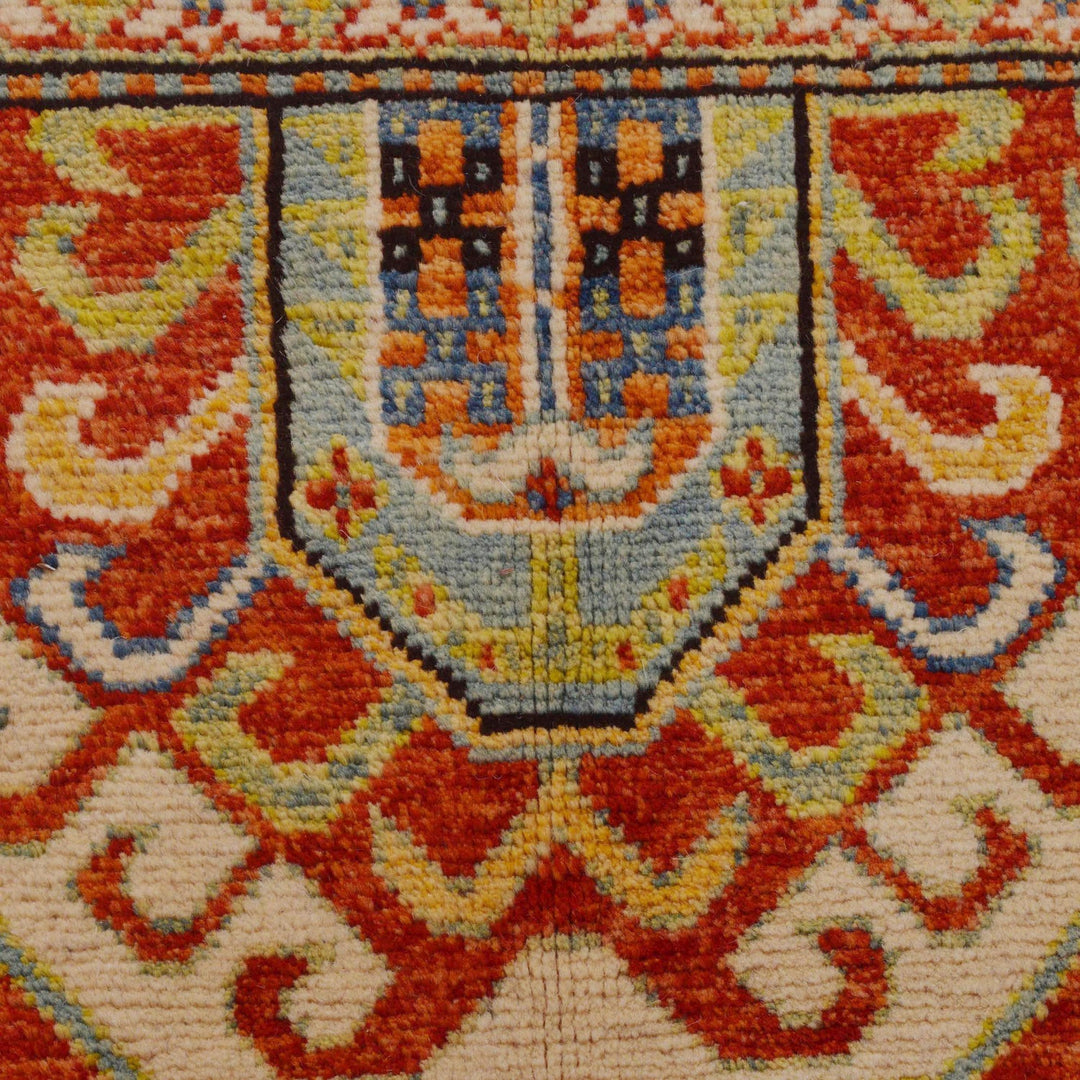 Rich Red Color Shiraz Carpet 5' 1" x 6' 7" - No. AL94143